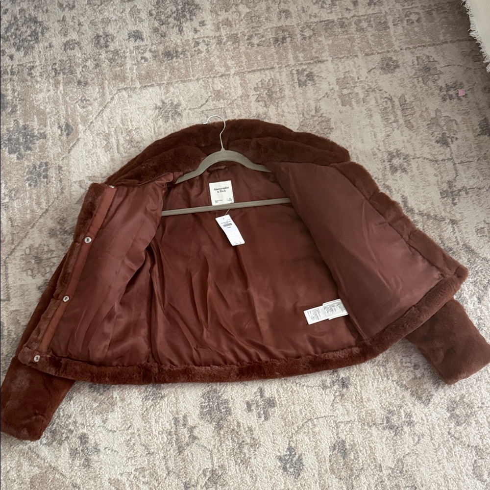 Abercrombie & Fitch Chocolate Brown Kids Puffer Jacket - Picture 4 of 5